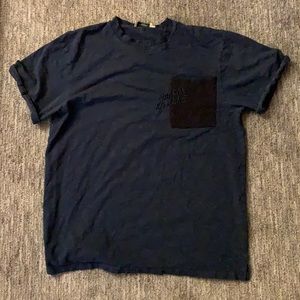 Blue Maison Kitsune tee with ribbed chest pocket and embroidery - L